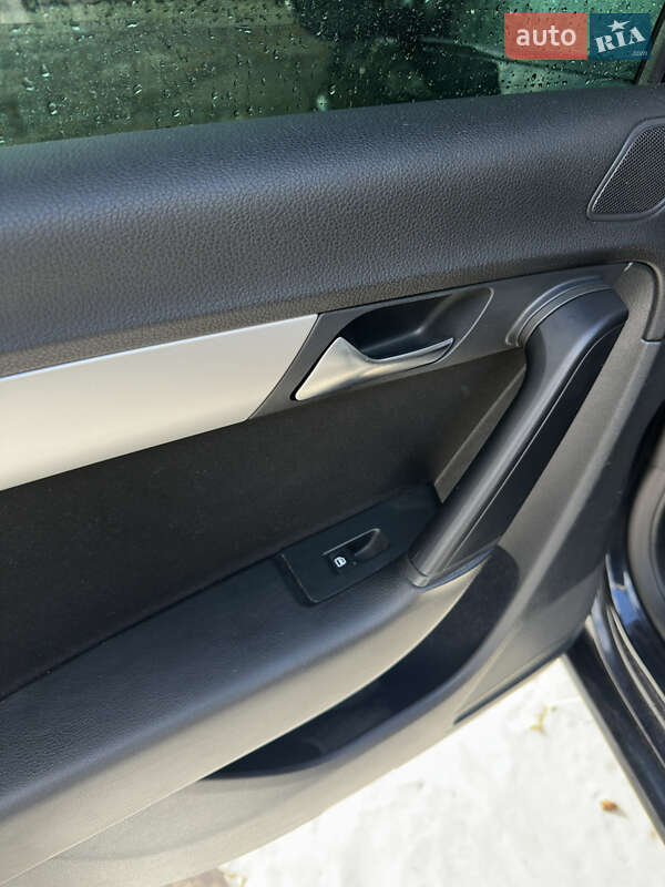 Универсал Volkswagen Passat 2011 в Первомайске