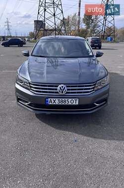 Седан Volkswagen Passat 2017 в 