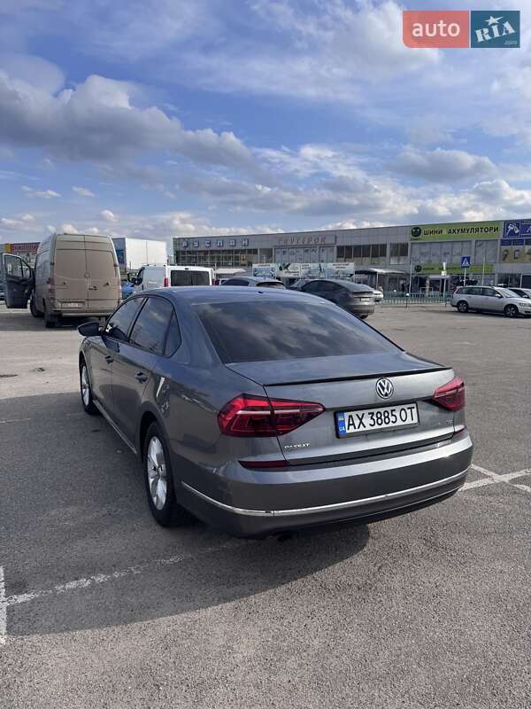 Седан Volkswagen Passat 2017 в Харкові