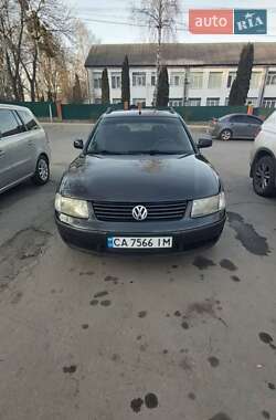 Универсал Volkswagen Passat 2000 в Умани