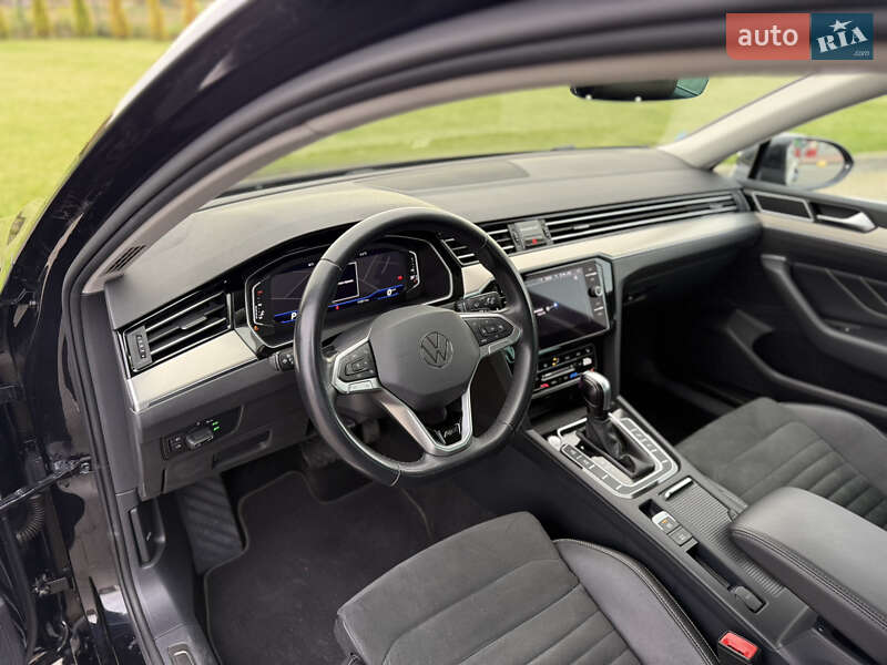 Седан Volkswagen Passat 2022 в Луцьку фото 9 Седан Volkswagen Passat 2022 в Луцьку