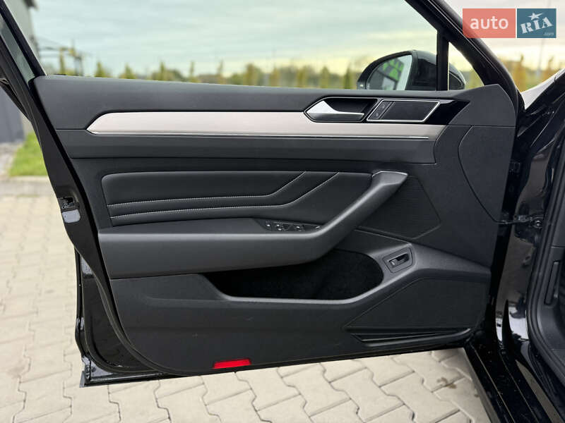 Седан Volkswagen Passat 2022 в Луцьку фото 77 Седан Volkswagen Passat 2022 в Луцьку
