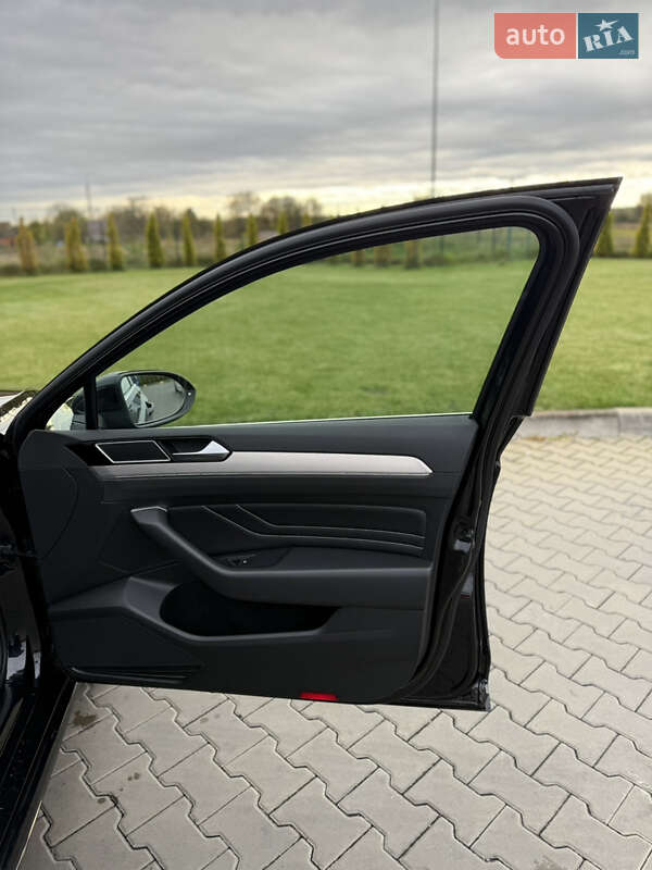 Седан Volkswagen Passat 2022 в Луцьку фото 87 Седан Volkswagen Passat 2022 в Луцьку