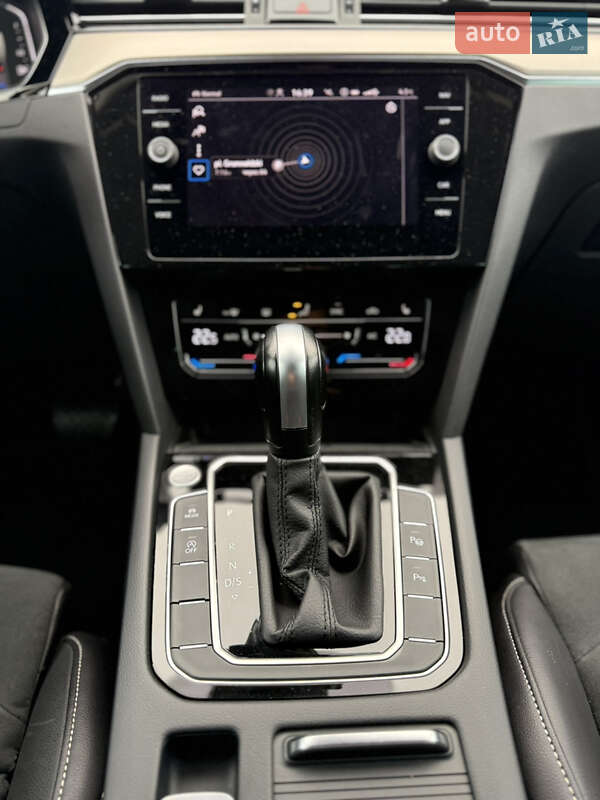 Седан Volkswagen Passat 2022 в Луцьку фото 122 Седан Volkswagen Passat 2022 в Луцьку