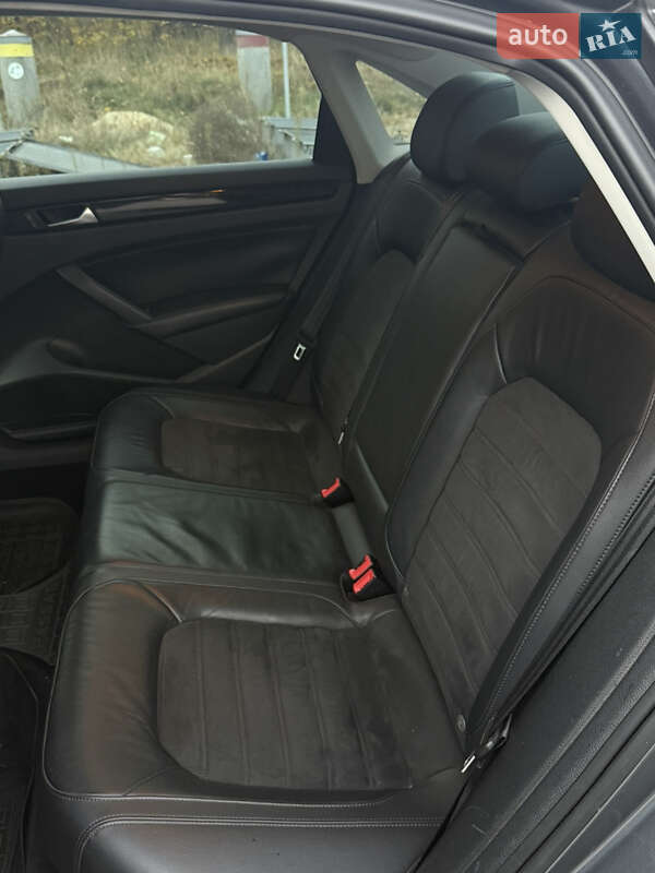Седан Volkswagen Passat 2013 в Днепре