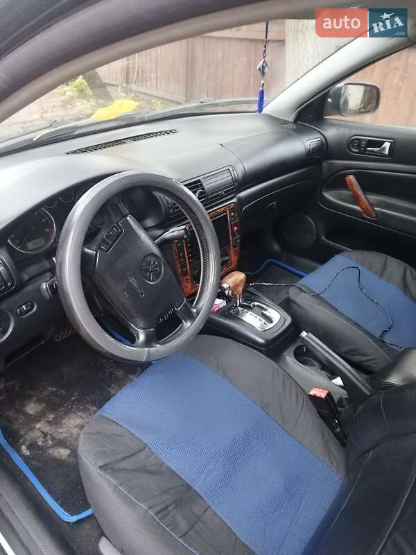 Седан Volkswagen Passat 2002 в Черкассах