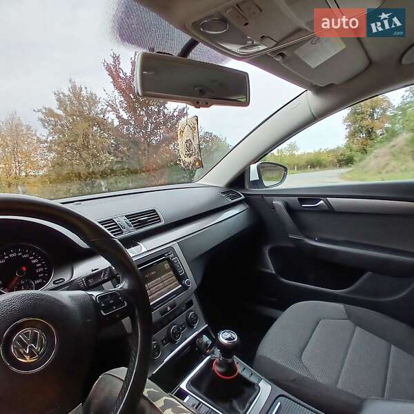 Универсал Volkswagen Passat 2011 в Теребовле