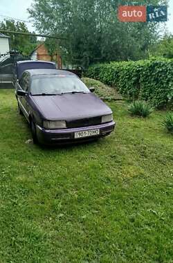 Седан Volkswagen Passat 1992 в 