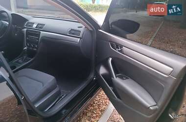 Седан Volkswagen Passat 2012 в 