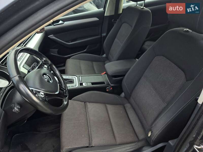 Универсал Volkswagen Passat 2016 в Тернополе фото 26 Универсал Volkswagen Passat 2016 в Тернополе