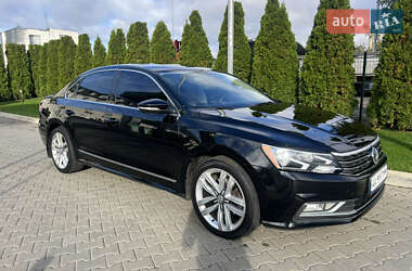 Седан Volkswagen Passat 2016 в Киеве