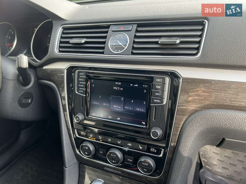 Седан Volkswagen Passat 2016 в Києві