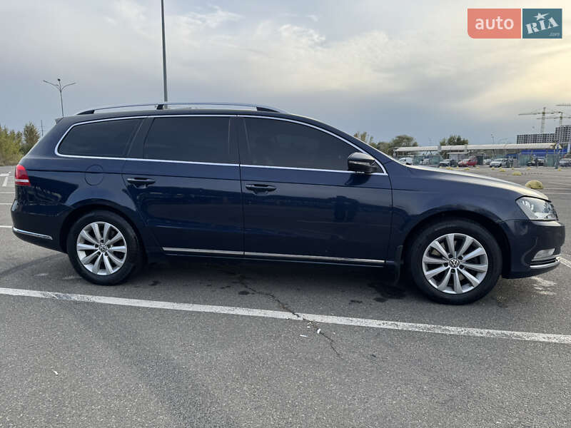 Универсал Volkswagen Passat 2011 в Киеве
