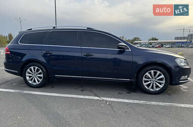 Универсал Volkswagen Passat 2011 в 