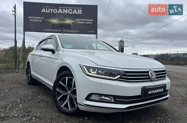 Седан Volkswagen Passat 2018 в Киеве