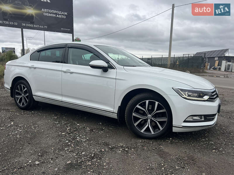 Седан Volkswagen Passat 2018 в Киеве
