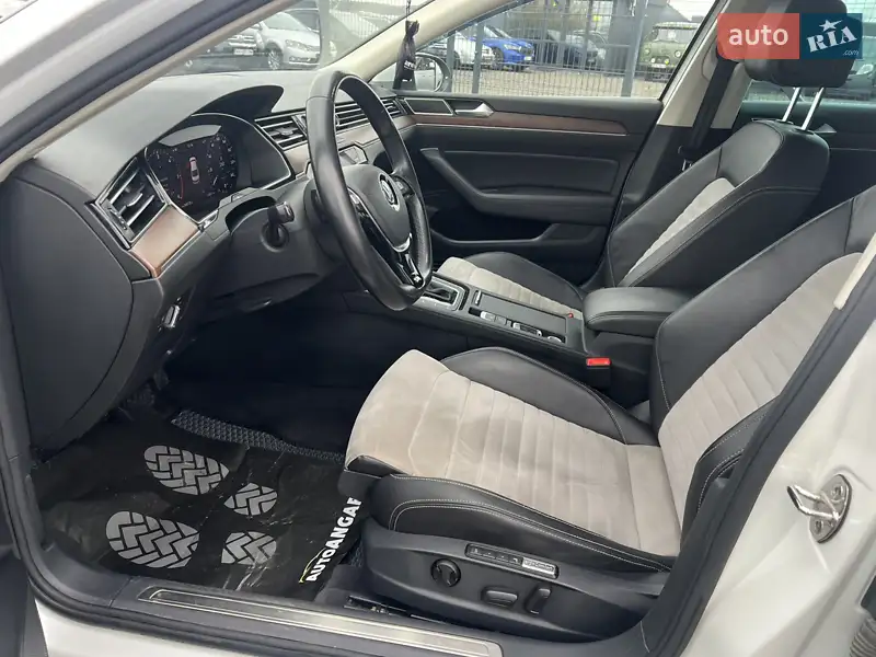 Volkswagen Passat 2018 VIN WVWZZZ3CZJE125604 фото оголошення 17 з 75