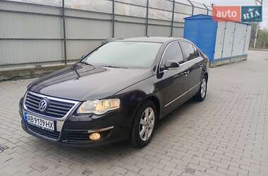 Седан Volkswagen Passat 2005 в Мирополе