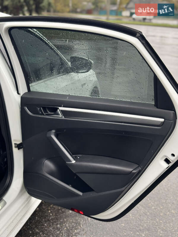 Седан Volkswagen Passat 2017 в Лубнах фото 20 Седан Volkswagen Passat 2017 в Лубнах