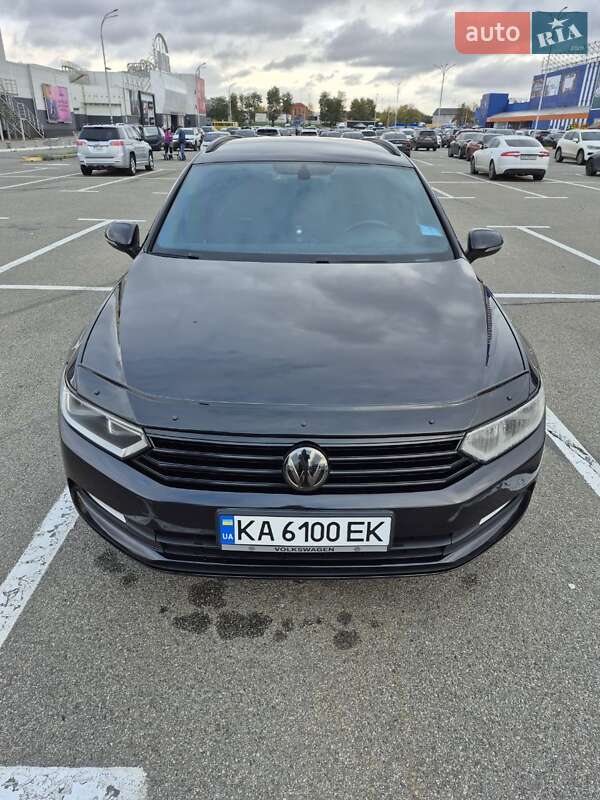 Універсал Volkswagen Passat 2015 в Києві фото 14 Універсал Volkswagen Passat 2015 в Києві