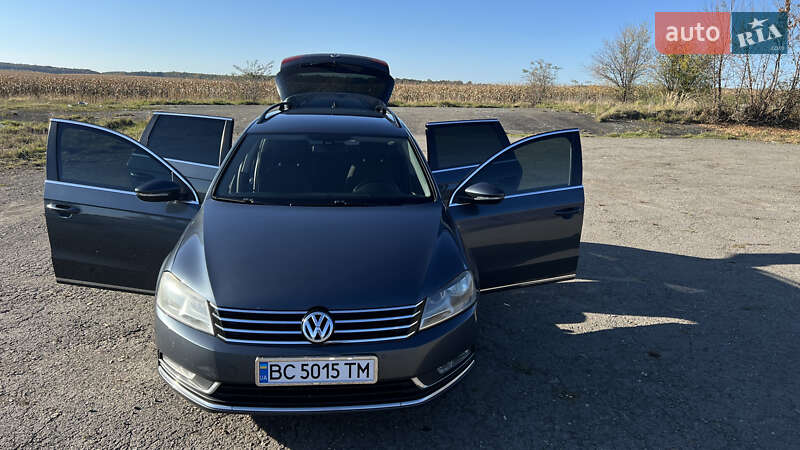 Універсал Volkswagen Passat 2013 в Львові