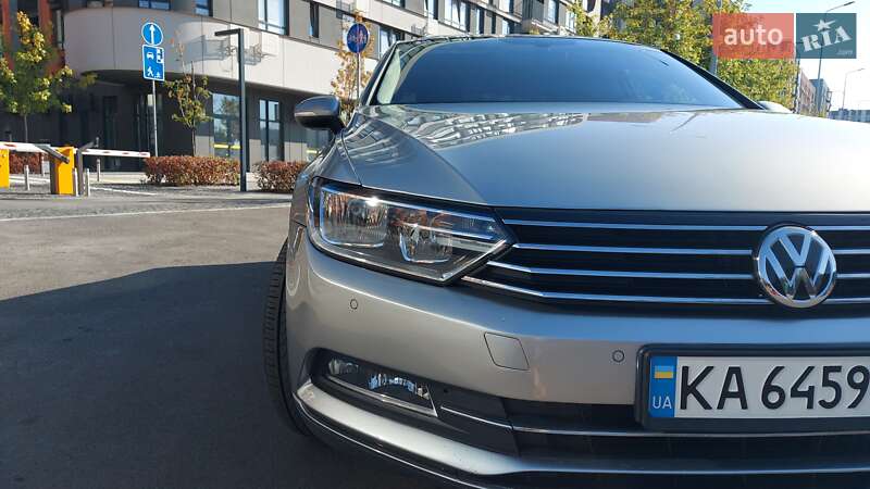 Седан Volkswagen Passat 2016 в Києві