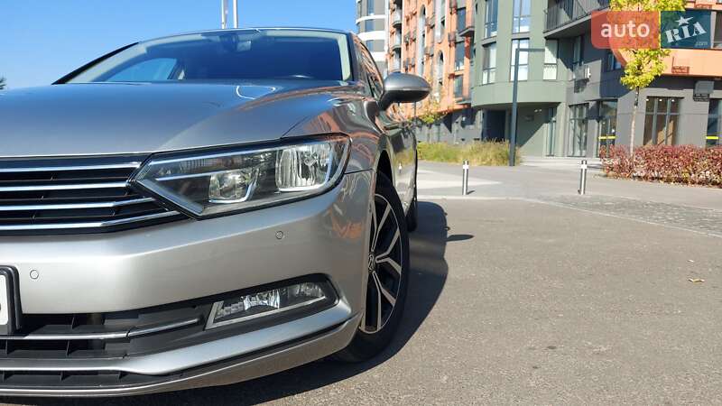 Седан Volkswagen Passat 2016 в Києві
