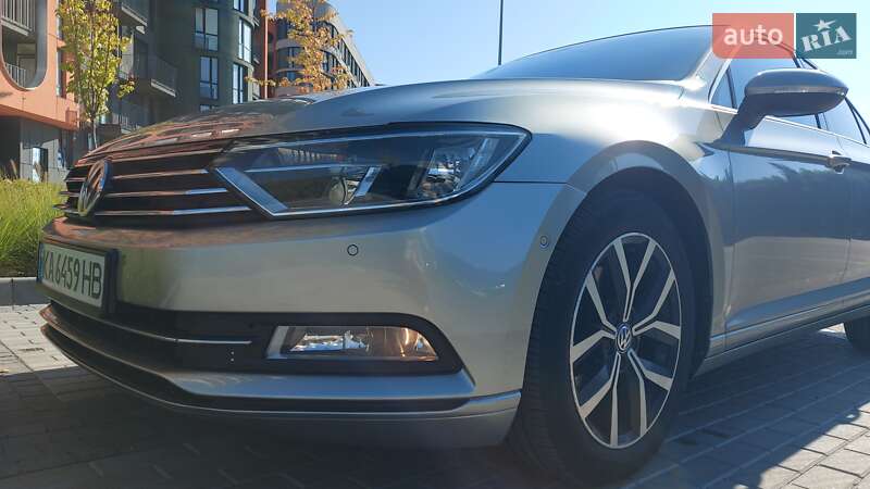 Седан Volkswagen Passat 2016 в Києві