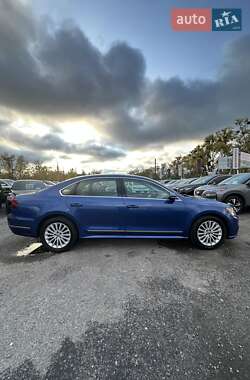 Седан Volkswagen Passat 2016 в 