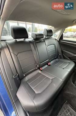 Седан Volkswagen Passat 2016 в 