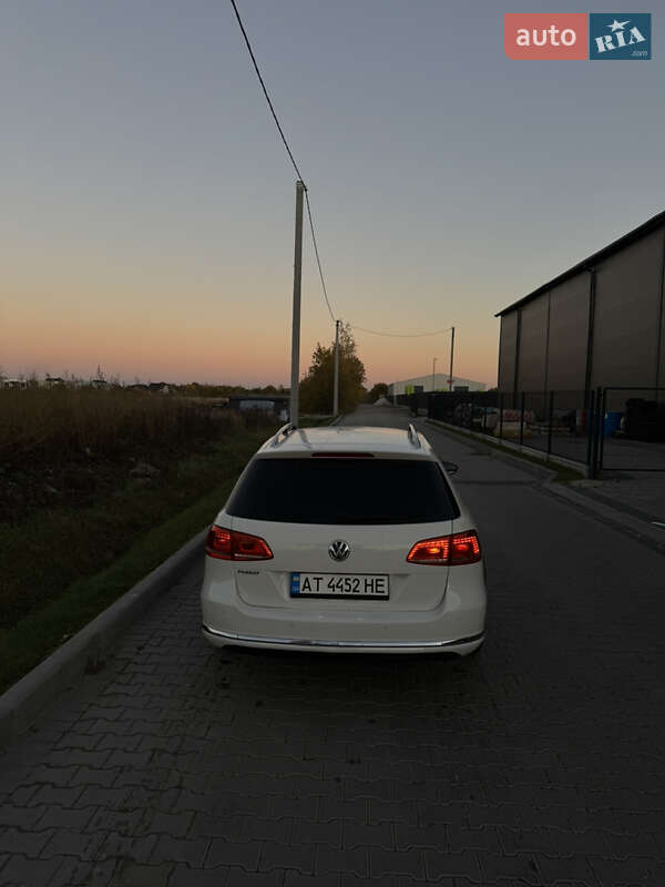 Універсал Volkswagen Passat 2012 в Івано-Франківську