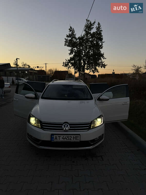 Універсал Volkswagen Passat 2012 в Івано-Франківську