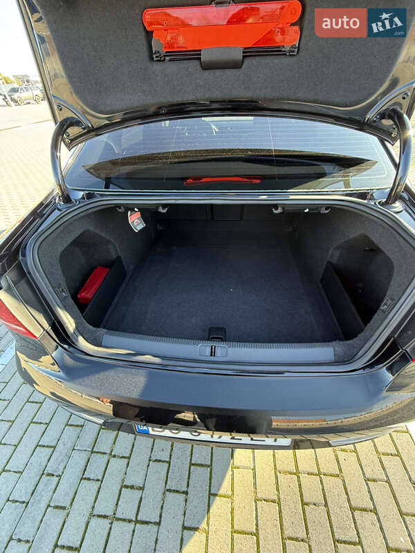 Седан Volkswagen Passat 2012 в Тернополе