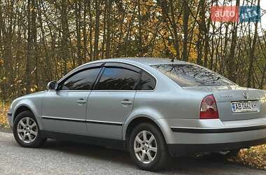 Седан Volkswagen Passat 2004 в  фото 4 Седан Volkswagen Passat 2004 в