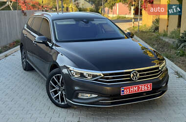 Универсал Volkswagen Passat 2019 в Ужгороде