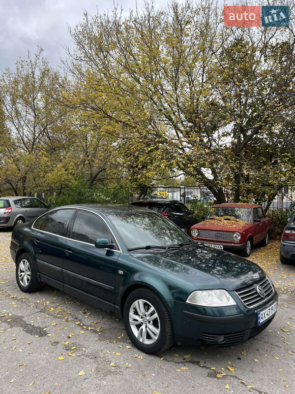 Седан Volkswagen Passat 2001 в Харкові