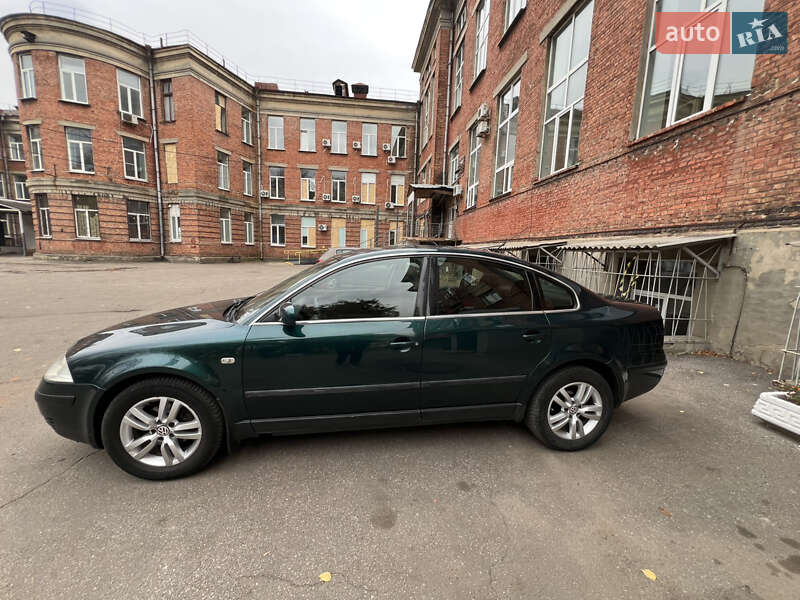 Седан Volkswagen Passat 2001 в Харкові