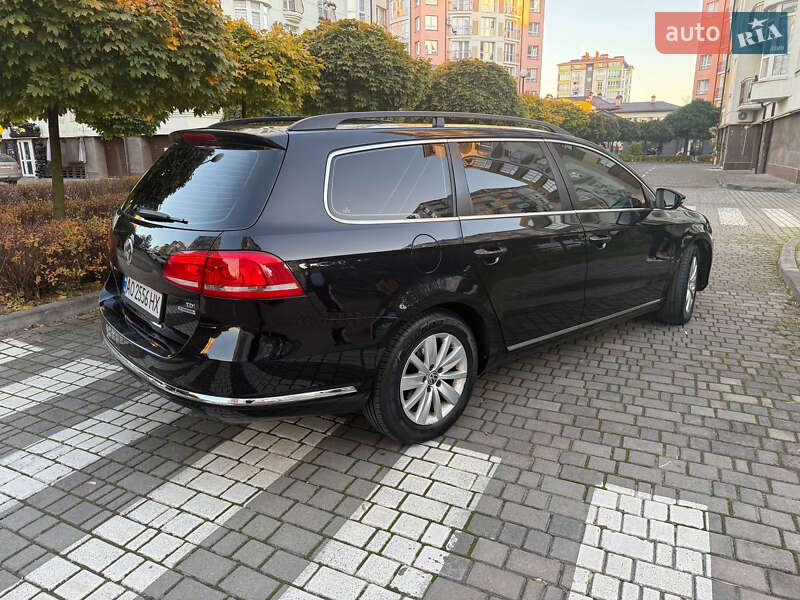 Универсал Volkswagen Passat 2011 в Ивано-Франковске