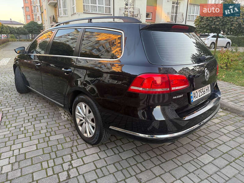 Универсал Volkswagen Passat 2011 в Ивано-Франковске