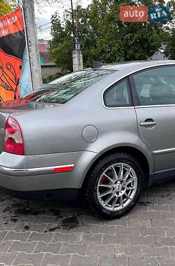 Седан Volkswagen Passat 2003 в Черноморске