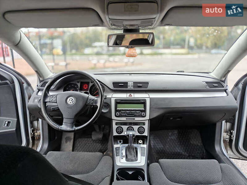 Універсал Volkswagen Passat 2008 в Харкові