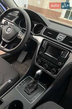 Седан Volkswagen Passat 2016 в  фото 7 Седан Volkswagen Passat 2016 в
