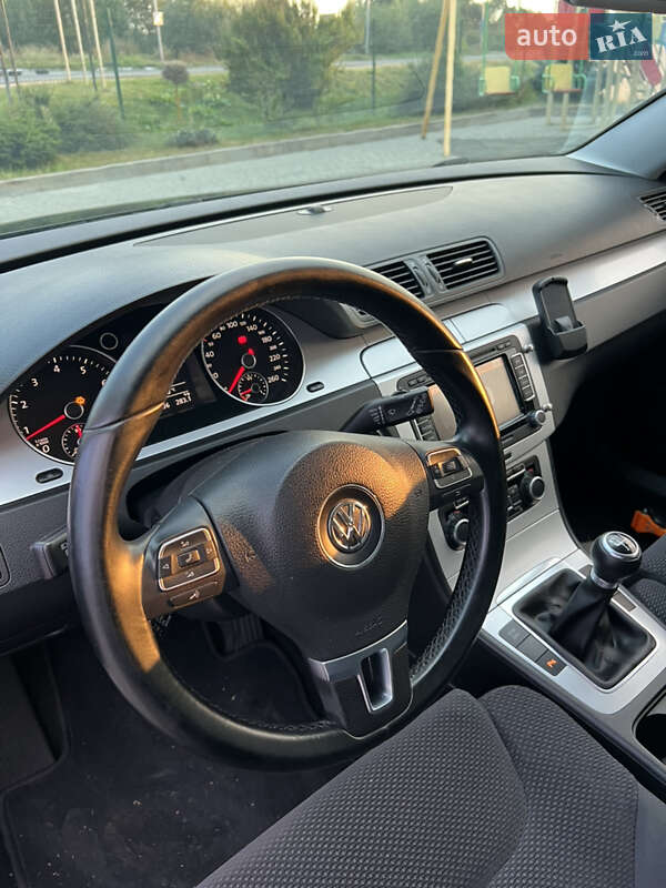 Универсал Volkswagen Passat 2010 в Ковеле