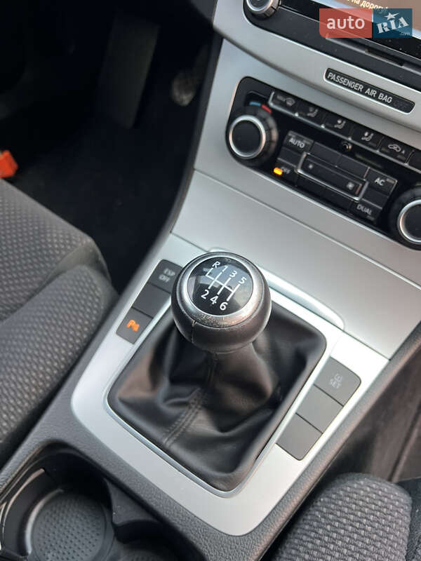 Универсал Volkswagen Passat 2010 в Ковеле
