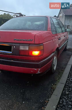 Седан Volkswagen Passat 1989 в Виноградове