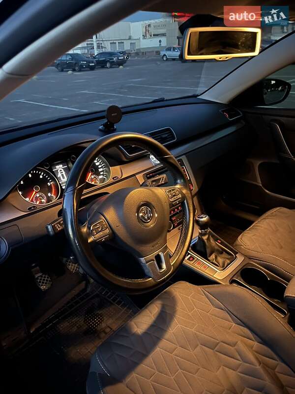 Универсал Volkswagen Passat 2011 в Житомире фото 9 Универсал Volkswagen Passat 2011 в Житомире