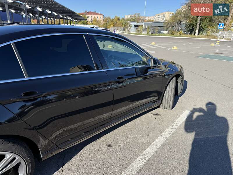 Седан Volkswagen Passat 2018 в Львове