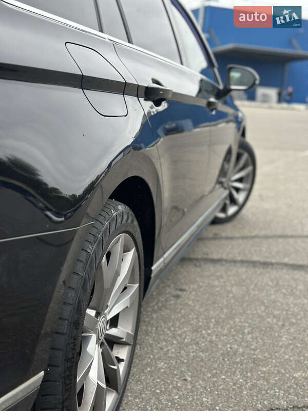 Универсал Volkswagen Passat 2016 в Софиевской Борщаговке фото 8 Универсал Volkswagen Passat 2016 в Софиевской Борщаговке