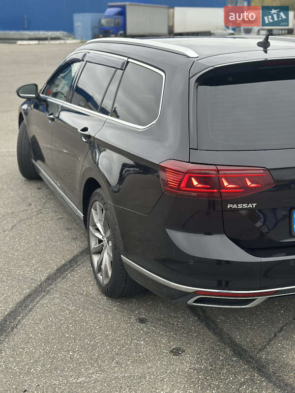 Универсал Volkswagen Passat 2016 в Софиевской Борщаговке фото 9 Универсал Volkswagen Passat 2016 в Софиевской Борщаговке