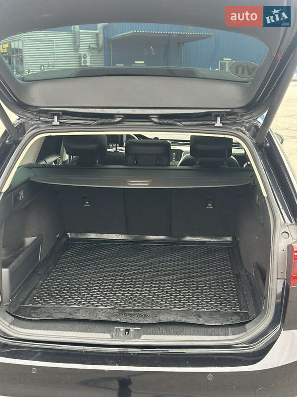 Универсал Volkswagen Passat 2016 в Софиевской Борщаговке фото 30 Универсал Volkswagen Passat 2016 в Софиевской Борщаговке